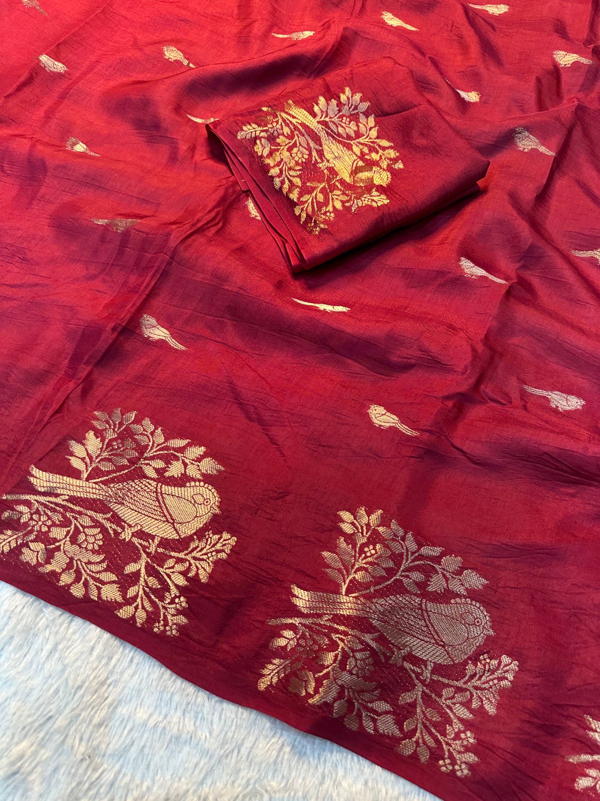 Premium Muslin Silk Shaded Saree with Woven Traditional Motifs & Running Blouse