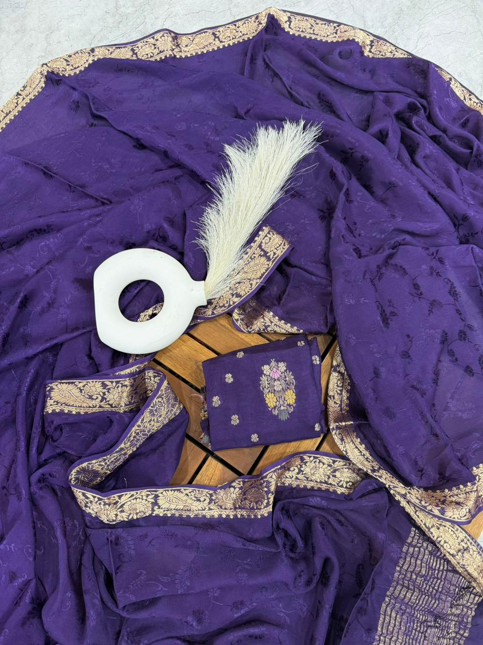 Pure Viscose Chinnon Chit Pallu Saree with Self Jacquard Weaving & Zari Keri Border – Designer Party Wear