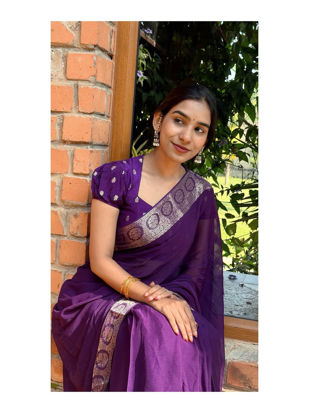 Premium Viscose Georgette Saree with Elegant Pallu & Jacquard Blouse