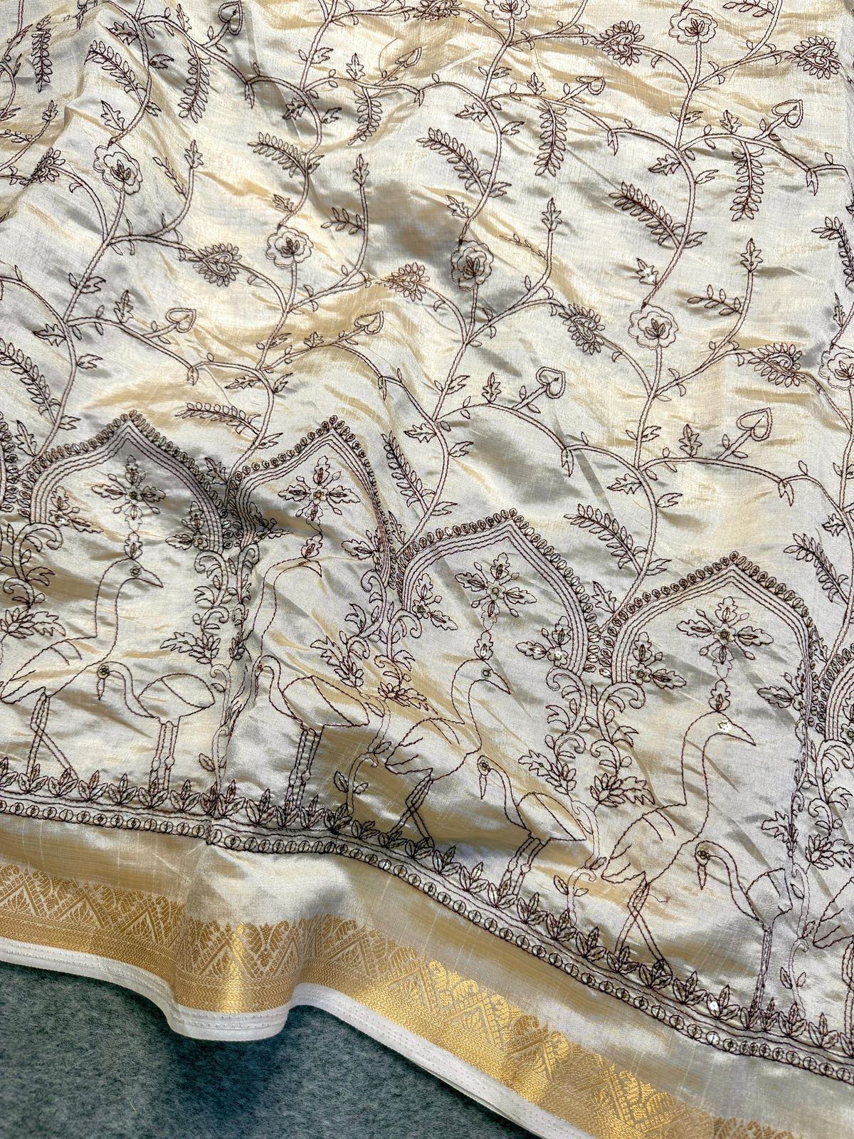 Premium Pure Tussar Silk Saree with Intricate Embroidery Border & Designer Butti Work with Extra Blouse