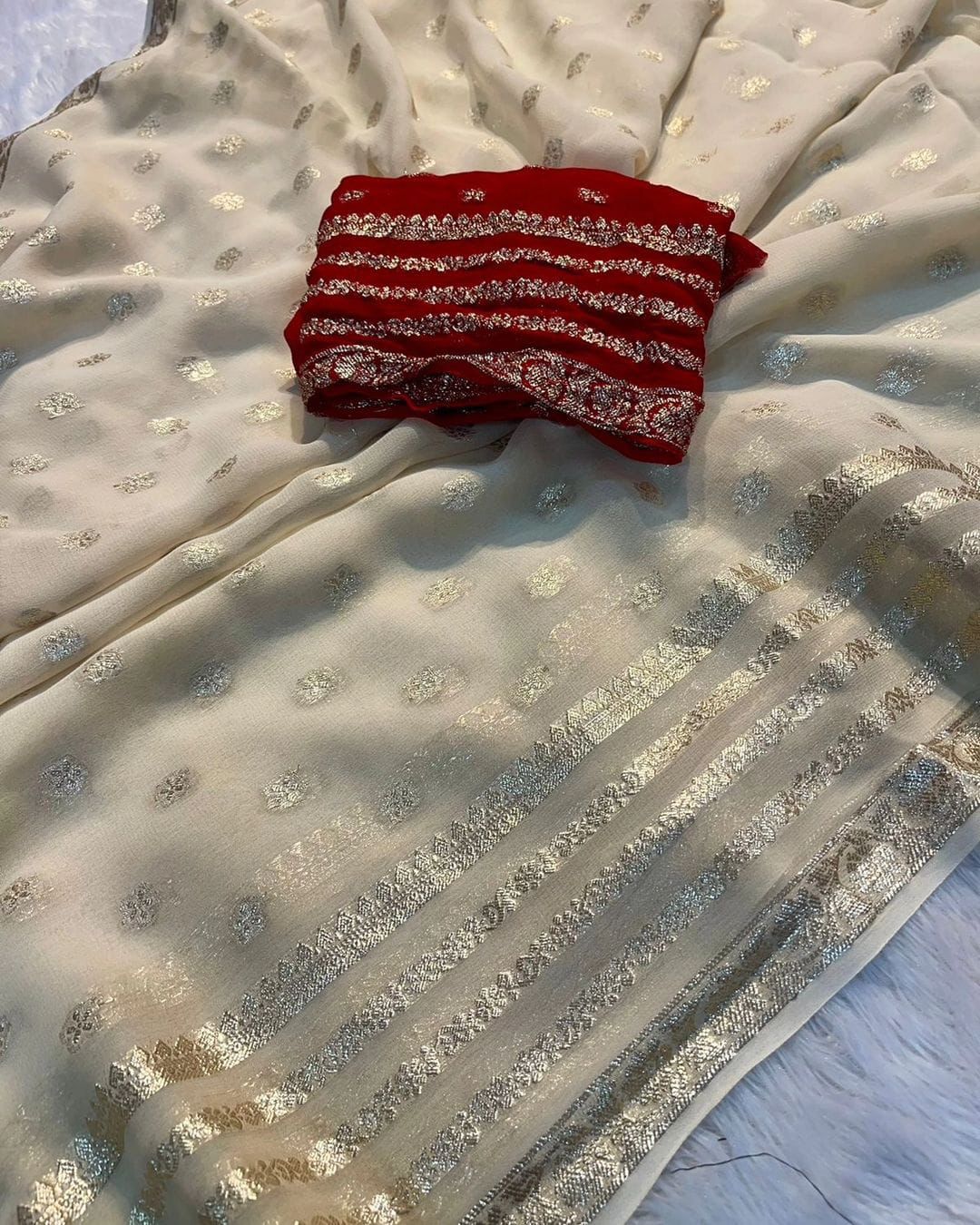 Elegant Georgette Saree with Rich Zari Weaving & Running Viscose Blouse | Festive Ethnic Wear  Soft Georgette Saree with Foil Butti Work & Designer Border | Traditional Party Wear Saree for Women