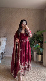 Designer Fendy Silk Anarkali Suit Set with Thread & Sequins Work – Festive & Wedding Wear