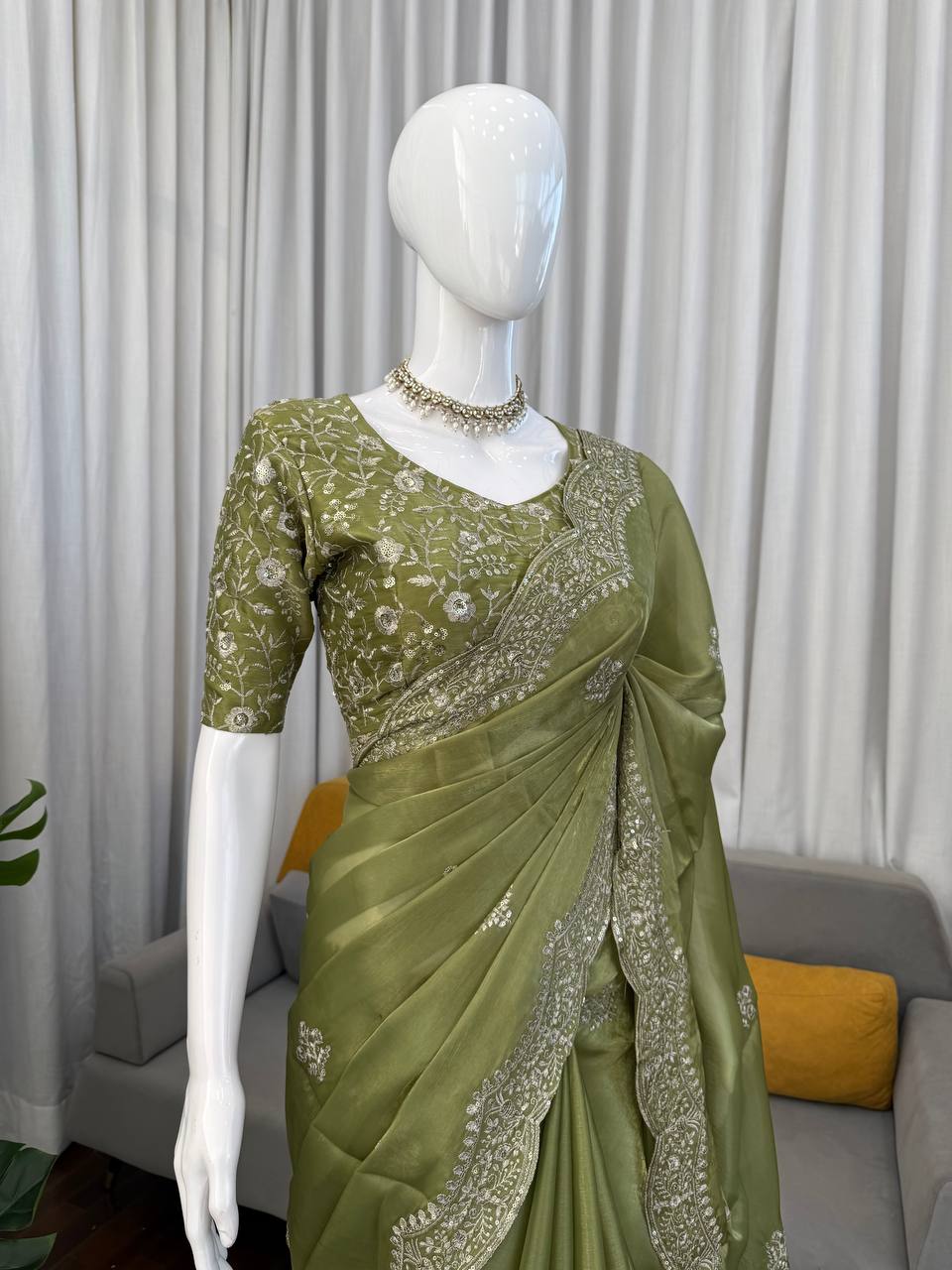 Elegant G-mee Satin Saree with Intricate Thread & Sequence Embroidery – Includes Unstitched Blouse Piece