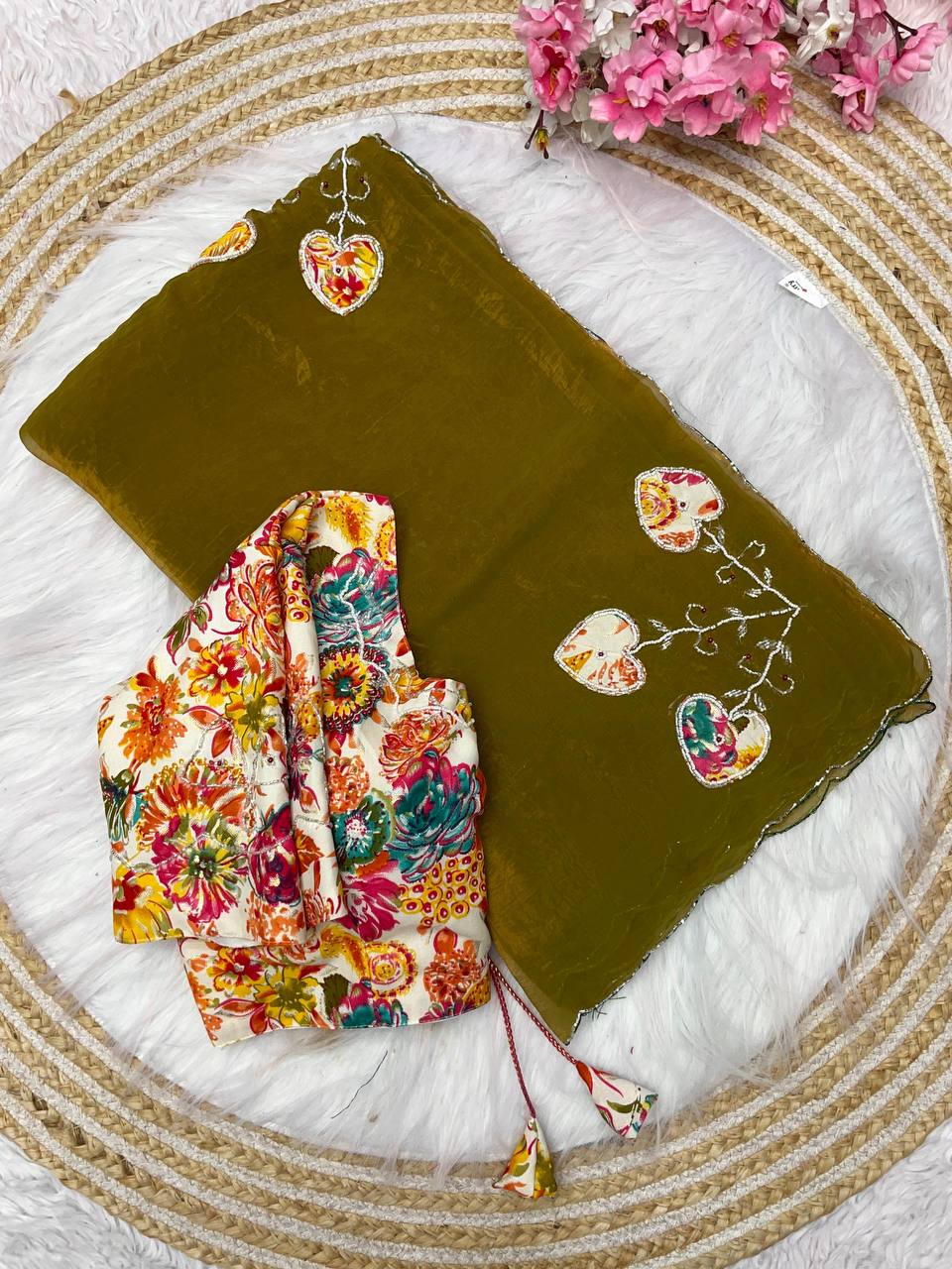 Premium Shreeveli Silk Saree with Designer Khatli Handwork & Scalloped Aarco Border – Luxury Ethnic Wear